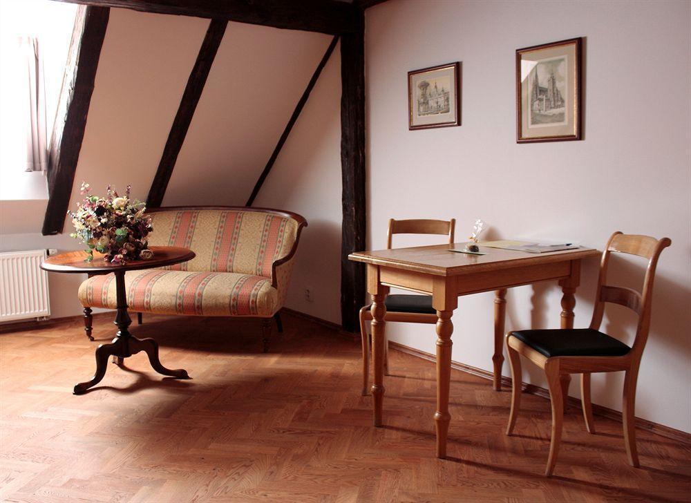 Pod Vezi Otel Prag