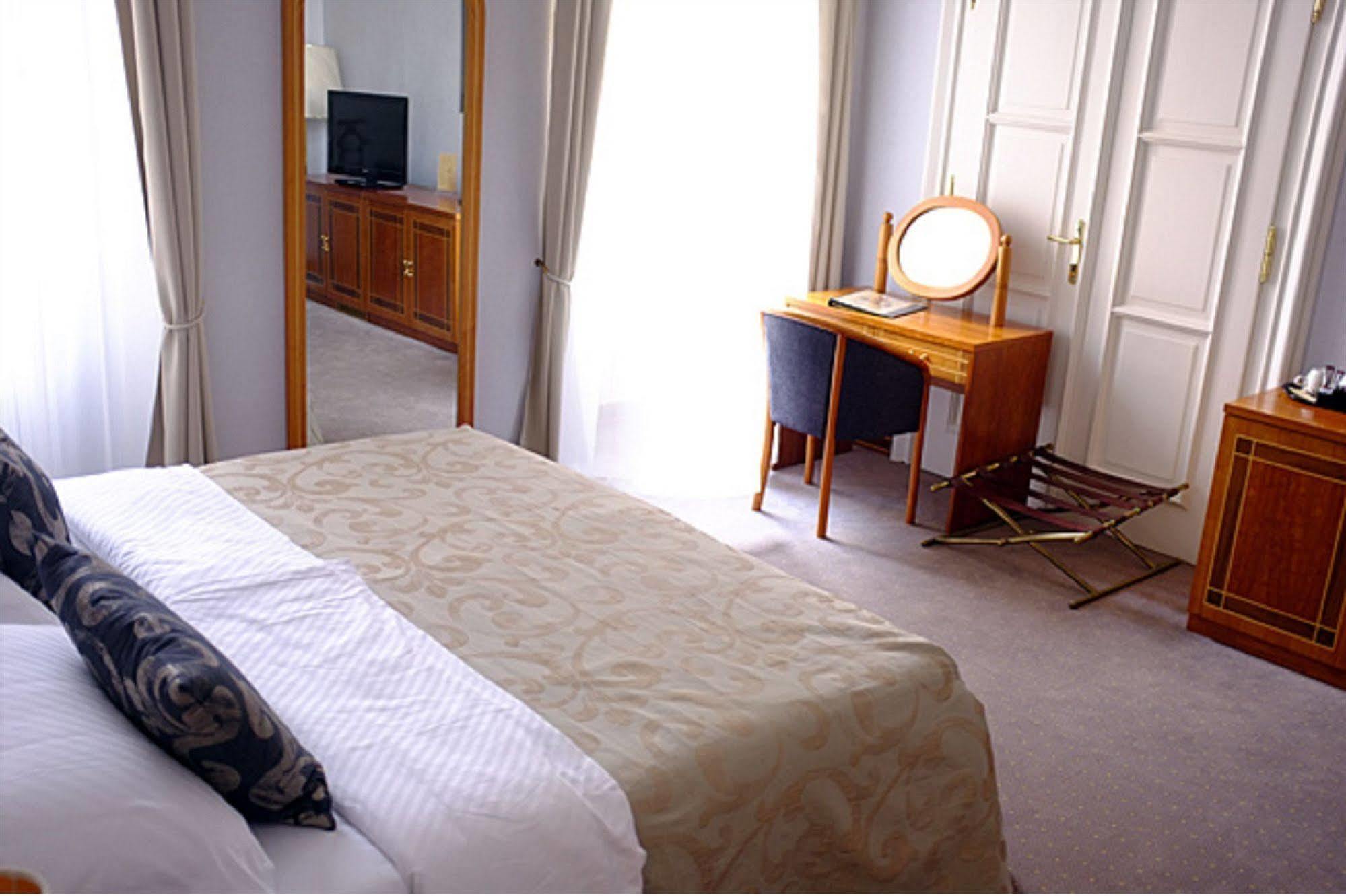 Pod Vezi Otel 4*